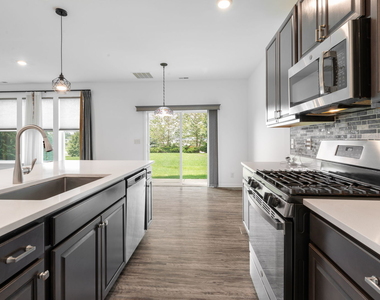 1024 Moraine Drive - Photo Thumbnail 5