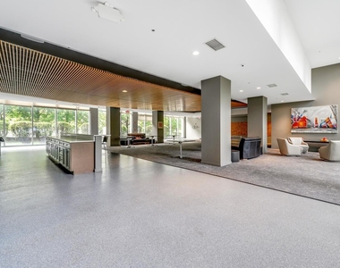 9715 Woods Drive - Photo Thumbnail 18