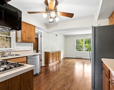 110 Birch Avenue - Photo Thumbnail 6