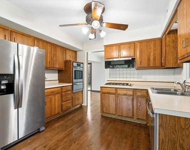110 Birch Avenue - Photo Thumbnail 7