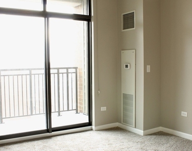 2300 S Michigan Avenue - Photo Thumbnail 6