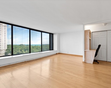 5455 N Sheridan Road - Photo Thumbnail 3