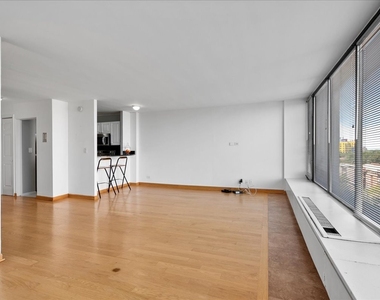 5455 N Sheridan Road - Photo Thumbnail 5