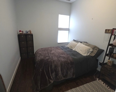 2456 N California Avenue - Photo Thumbnail 7