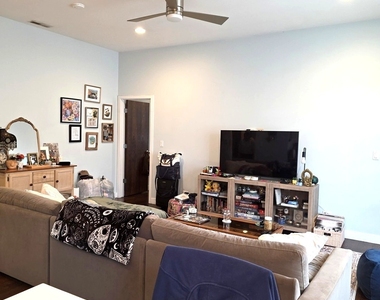 2456 N California Avenue - Photo Thumbnail 3