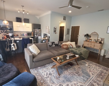 2456 N California Avenue - Photo Thumbnail 4