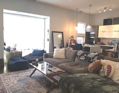 2456 N California Avenue - Photo Thumbnail 5