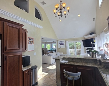 204 N Waukegan Road - Photo Thumbnail 6