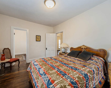 209 W Main Street - Photo Thumbnail 7