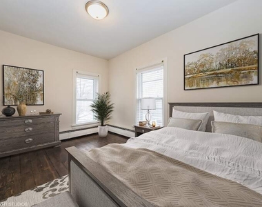 209 W Main Street - Photo Thumbnail 16