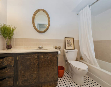 209 W Main Street - Photo Thumbnail 8