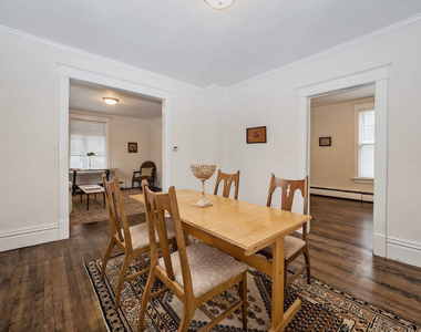 209 W Main Street - Photo Thumbnail 6