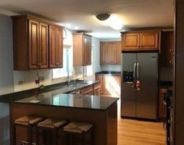 636 Exmoor Avenue - Photo Thumbnail 2