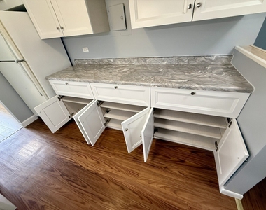 3026 Roberts Drive - Photo Thumbnail 4
