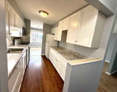 3026 Roberts Drive - Photo Thumbnail 2