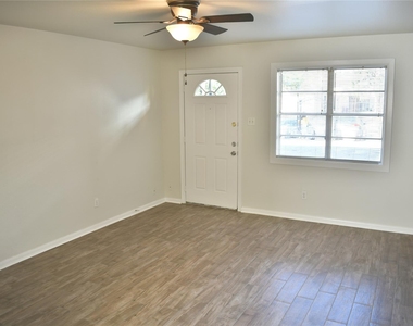2524 Binz Street - Photo Thumbnail 1