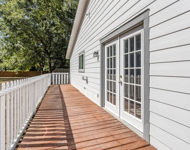 909 Stewart Street - Photo Thumbnail 25