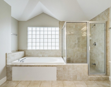 425 W 26th Street - Photo Thumbnail 19