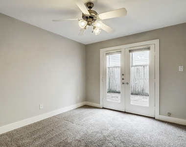 425 W 26th Street - Photo Thumbnail 21