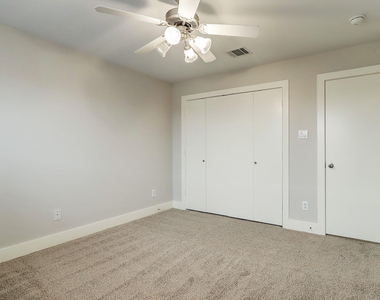 425 W 26th Street - Photo Thumbnail 24