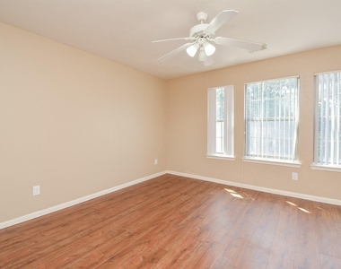15426 Lynford Crest Drive - Photo Thumbnail 27