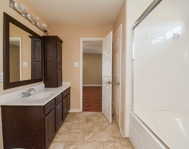 15426 Lynford Crest Drive - Photo Thumbnail 20