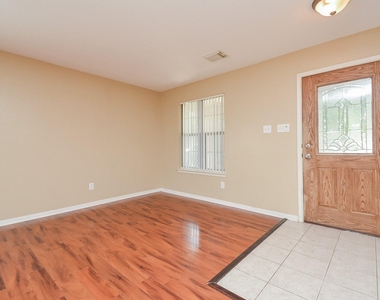 15426 Lynford Crest Drive - Photo Thumbnail 3