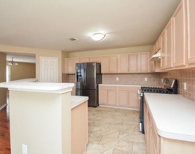 15426 Lynford Crest Drive - Photo Thumbnail 12
