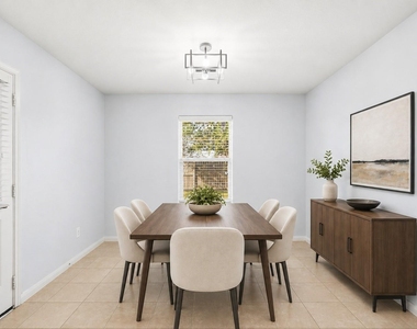 6910 Clover Walk Lane - Photo Thumbnail 4
