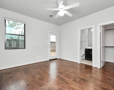 507 Gregg Street - Photo Thumbnail 3