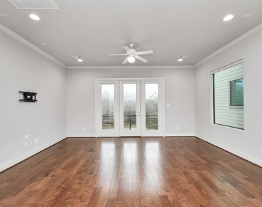 507 Gregg Street - Photo Thumbnail 7