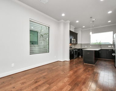 507 Gregg Street - Photo Thumbnail 9