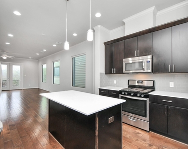 507 Gregg Street - Photo Thumbnail 14