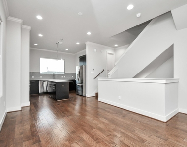 507 Gregg Street - Photo Thumbnail 10