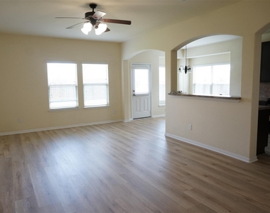 2622 Whitetip Court - Photo Thumbnail 5