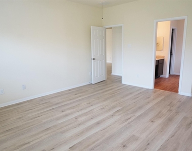 2622 Whitetip Court - Photo Thumbnail 15