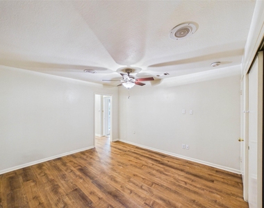 2719 Olympia Drive - Photo Thumbnail 24