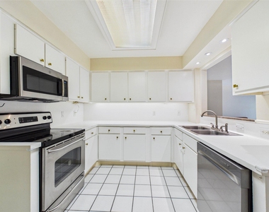 2719 Olympia Drive - Photo Thumbnail 29