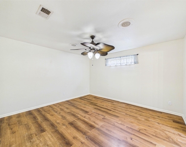 2719 Olympia Drive - Photo Thumbnail 33