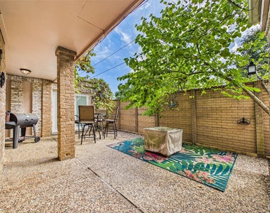 2719 Olympia Drive - Photo Thumbnail 8