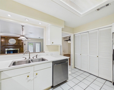 2719 Olympia Drive - Photo Thumbnail 31
