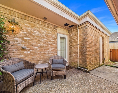 2719 Olympia Drive - Photo Thumbnail 6