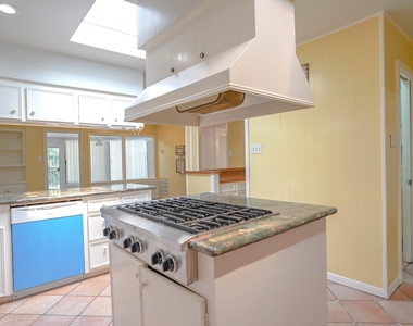 7914 Braes Meadow Drive - Photo Thumbnail 14
