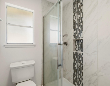 11810 Rowood Drive - Photo Thumbnail 10