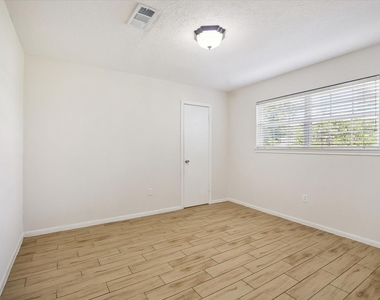 5942 Portal Drive - Photo Thumbnail 11