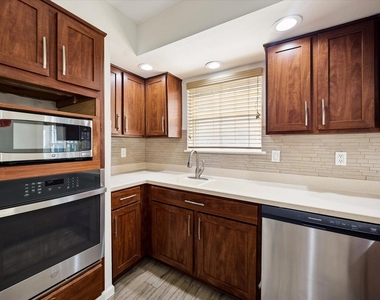 5942 Portal Drive - Photo Thumbnail 4