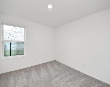 3096 Sunset Glory Drive - Photo Thumbnail 41