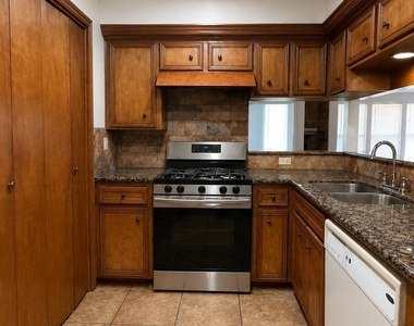 6603 Crakston Street - Photo Thumbnail 6