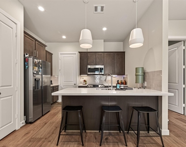 5912 Haring Lane - Photo Thumbnail 2