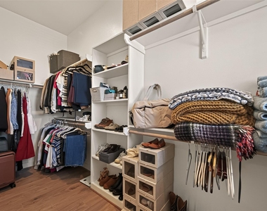5912 Haring Lane - Photo Thumbnail 10